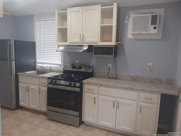 $1,000 | 212 Mclane Street, Unit B, San Antonio, TX 78212