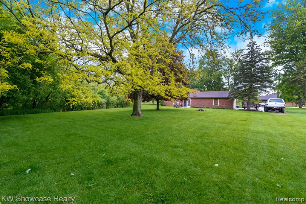 30449 Hickey Road Chesterfield, MI 48051 - Photo 9 of 41