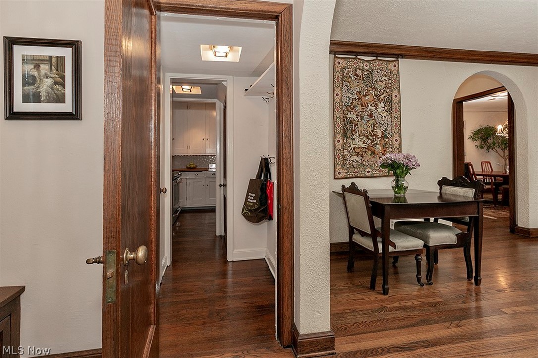 3389 Daleford Road Cleveland, OH 44120 - Photo 9 of 34 Gallery Image 9