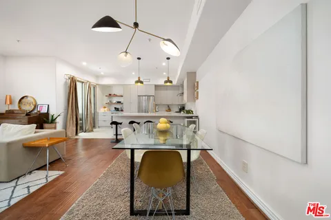 $815,000 | 10913 Whipple Street, Unit 205, Toluca Lake, CA 91602