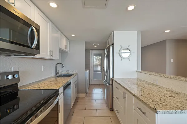 $384,999 | 4242 Gulfbreeze Boulevard, Unit 201, Corpus Christi, TX 78402