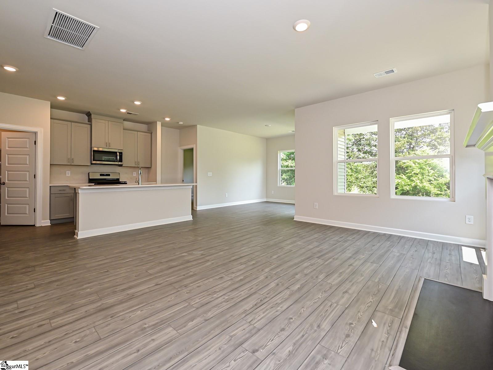 121 Vickery Road Woodruff, SC 29388 - Photo 3 of 24 Gallery Image 3
