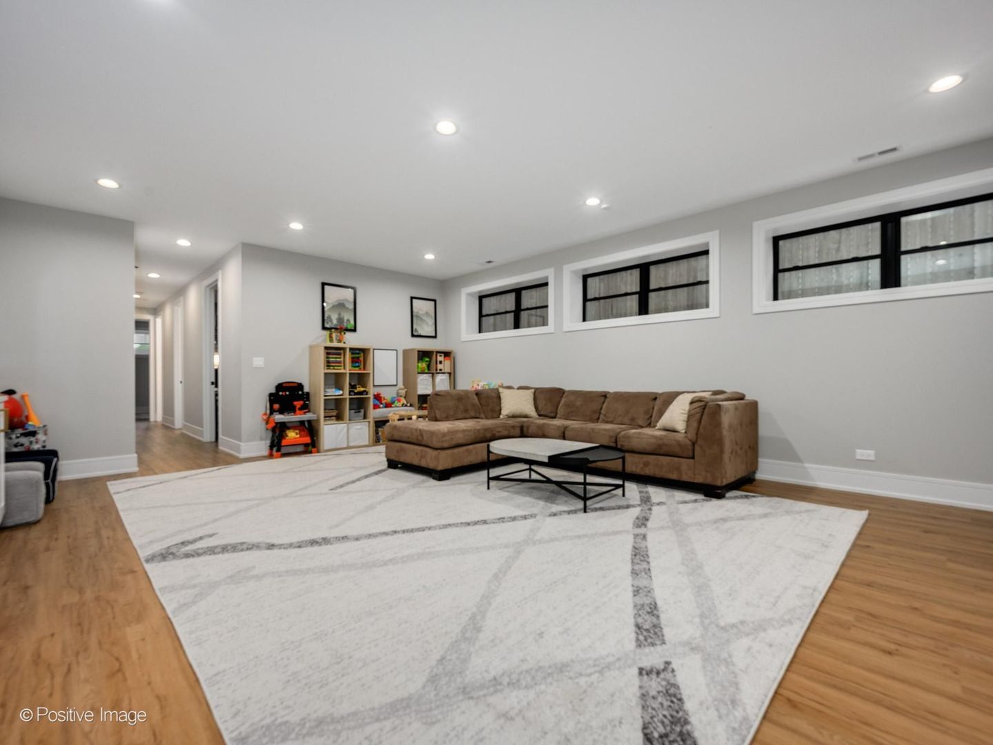 2153 West Fletcher Street Chicago, IL 60618 - Photo 31 of 41