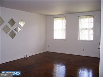 2662 Wentworth Road Philadelphia, PA 19131 - Photo 3 of 6 Unit #1
