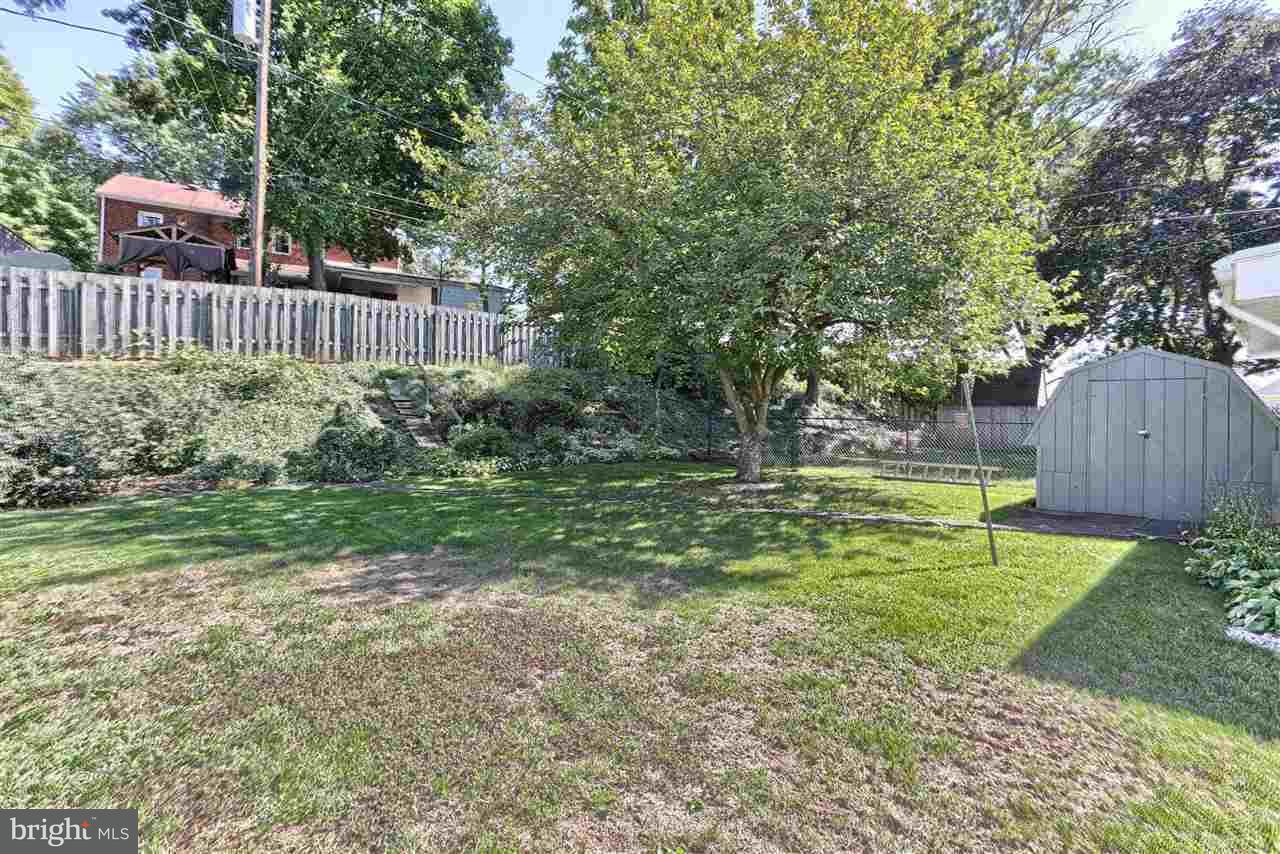 652 Briarcliff Road Middletown, PA 17057 - Photo 3 of 11 Gallery Image 3