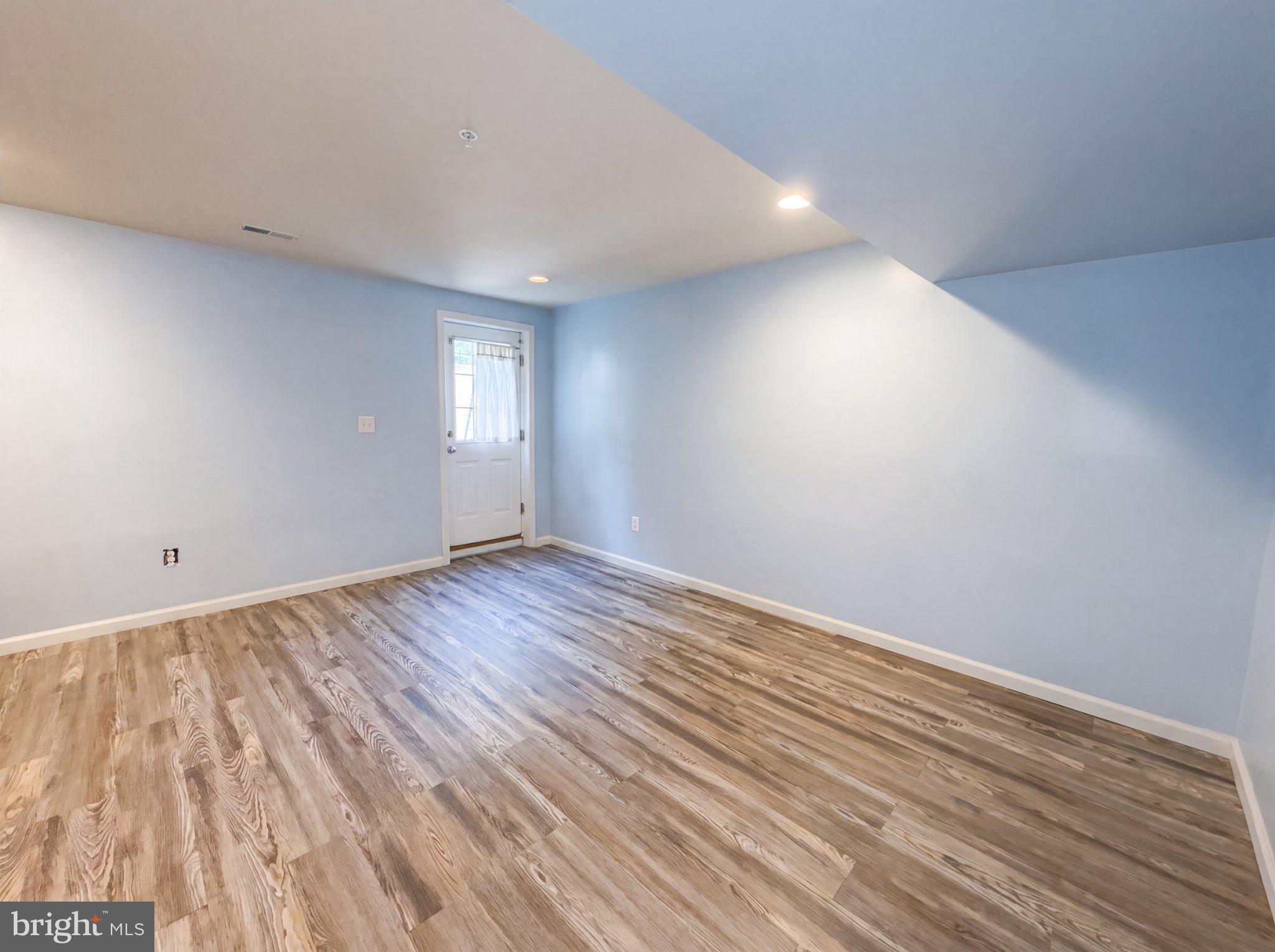 7923 Fawn Run Jessup, MD 20794 - Photo 20 of 22 Bright and airy versatile space.