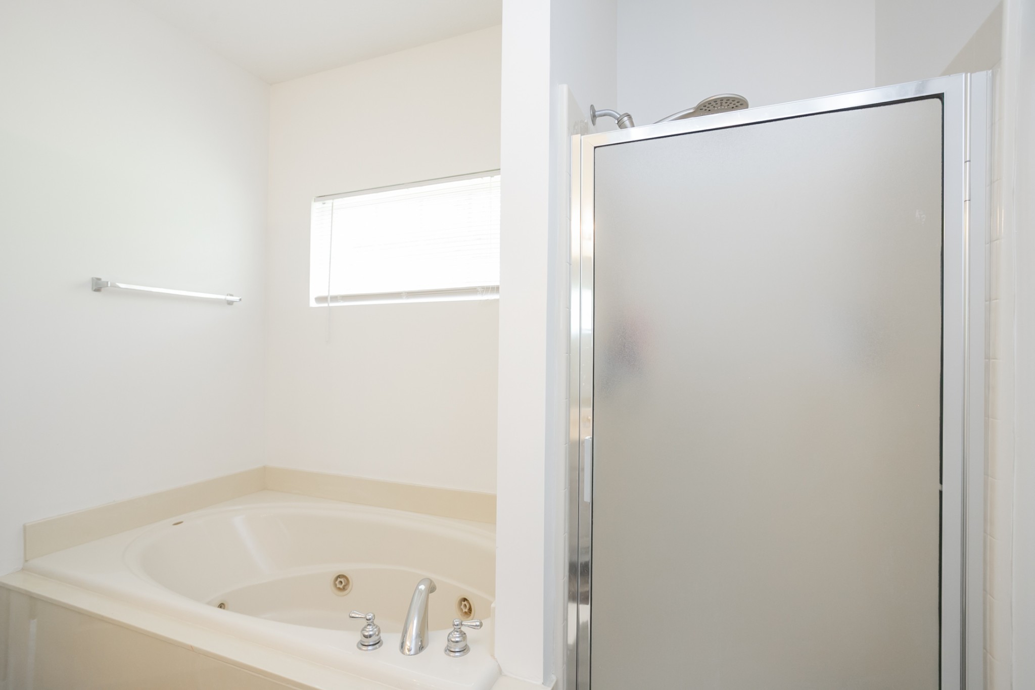 7337 Campton Road Nashville, TN 37211 - Photo 29 of 53 a bathroom with a bathtub