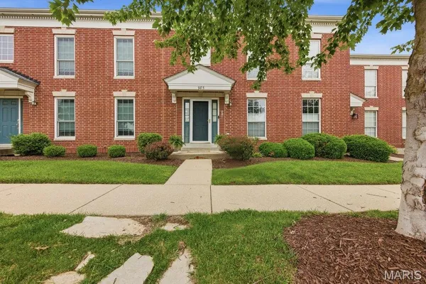 $320,000 | 985 Rolling Thunder Drive, O'Fallon, MO 63368