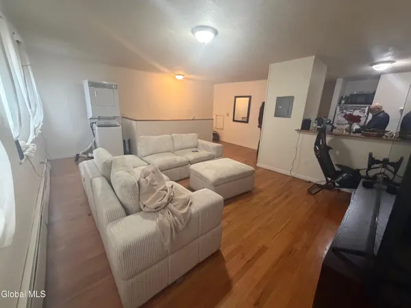 $189,900 | 143 Clinton Street, Albany, NY 12202