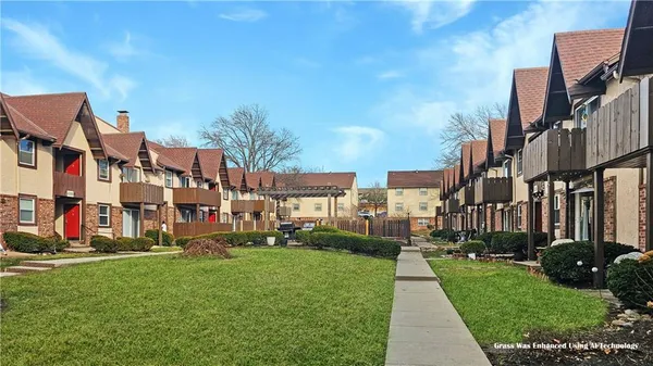 $160,000 | 6222 Robinson Street, Unit 3, Overland Park, KS 66202