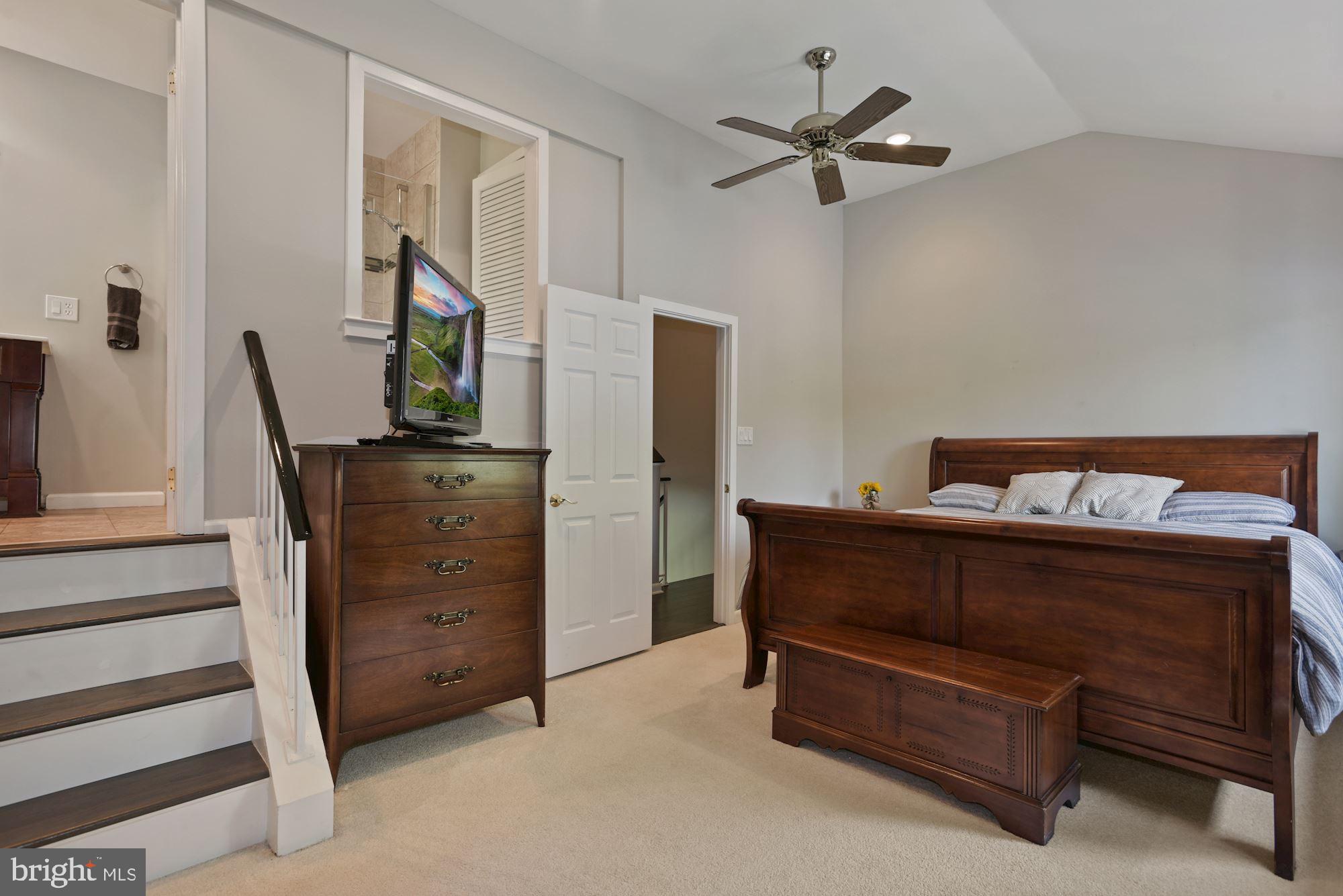 11004 Thrush Ridge Road Reston, VA 20191 - Photo 17 of 38