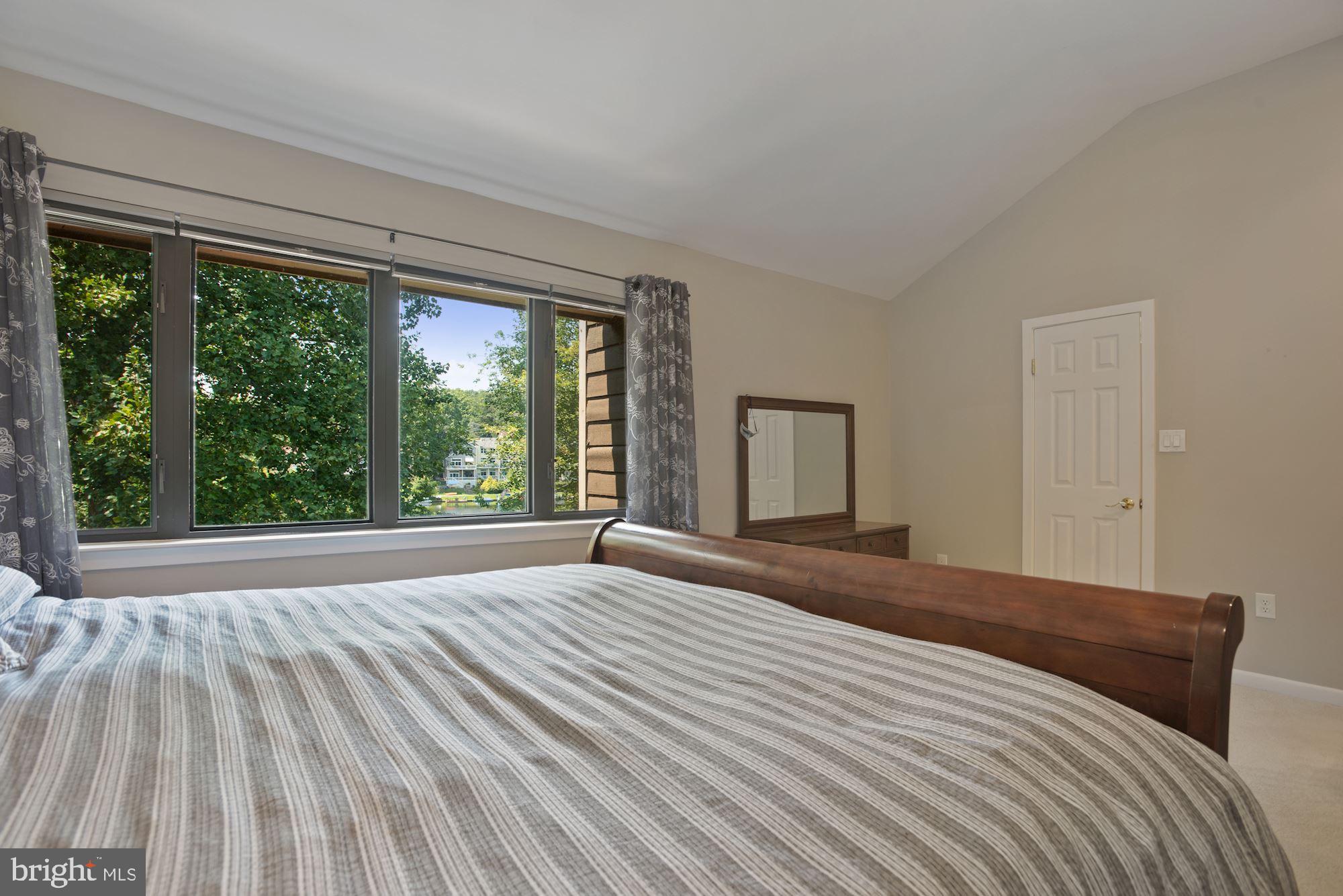 11004 Thrush Ridge Road Reston, VA 20191 - Photo 18 of 38