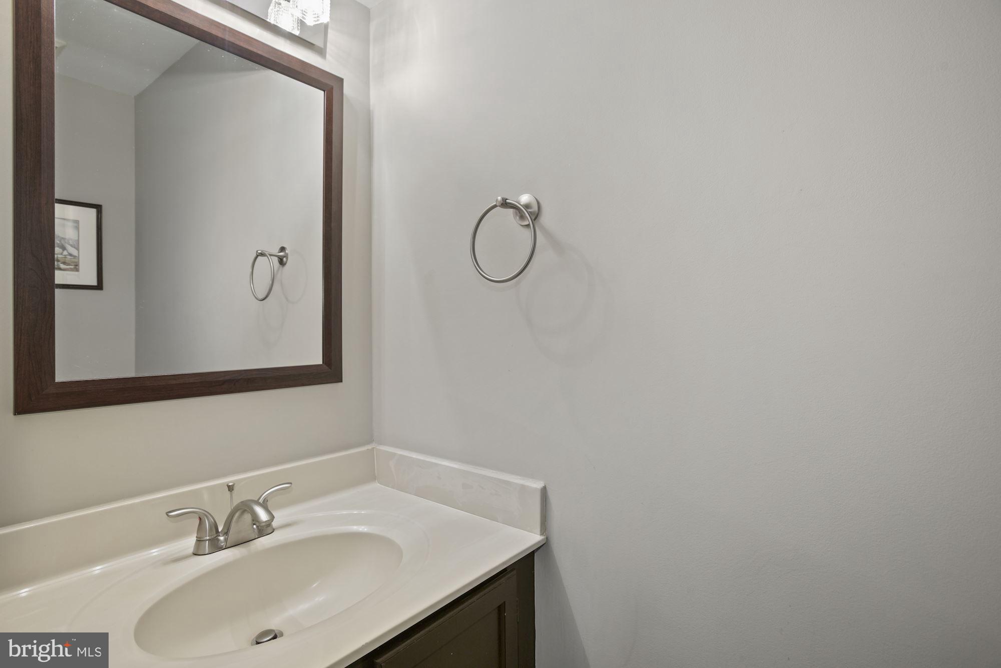 11004 Thrush Ridge Road Reston, VA 20191 - Photo 23 of 38