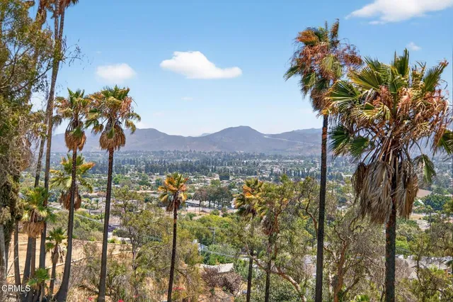 $1,090,000 | 375 West Highland Drive, Camarillo, CA 93010