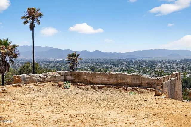 $1,090,000 | 375 West Highland Drive, Camarillo, CA 93010