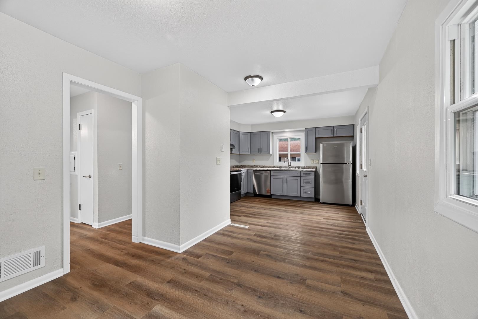 941 Ridgewood Way Madison, WI 53713 - Photo 10 of 33