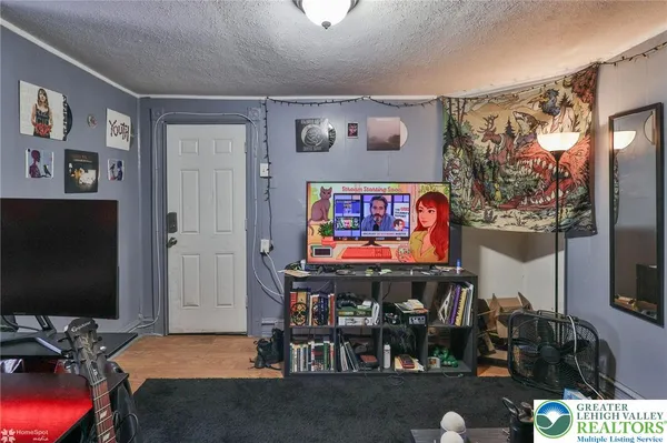 $340,000 | 424 North 6th Street, Allentown, PA 18102