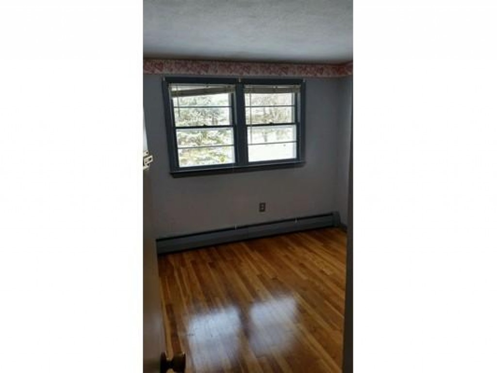 7 Sanders Road Hudson, NH 03051 - Photo 10 of 20