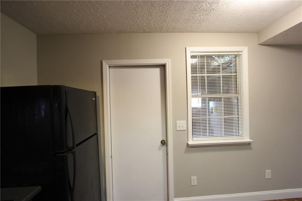 818 Springlake Road Lawrenceville, GA 30045 - Photo 14 of 74
