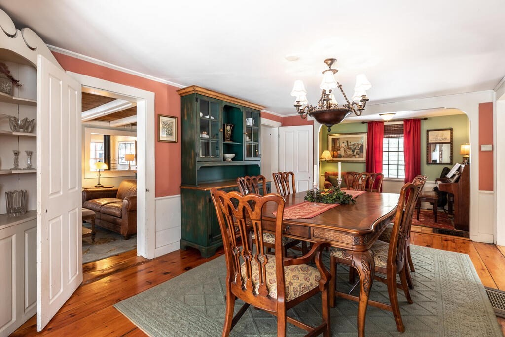 356 Main Street Amesbury, MA 01913 - Photo 11 of 42