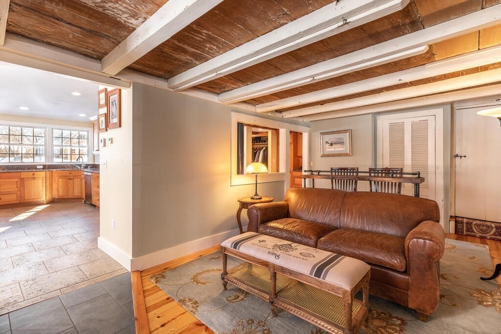 356 Main Street Amesbury, MA 01913 - Photo 16 of 42