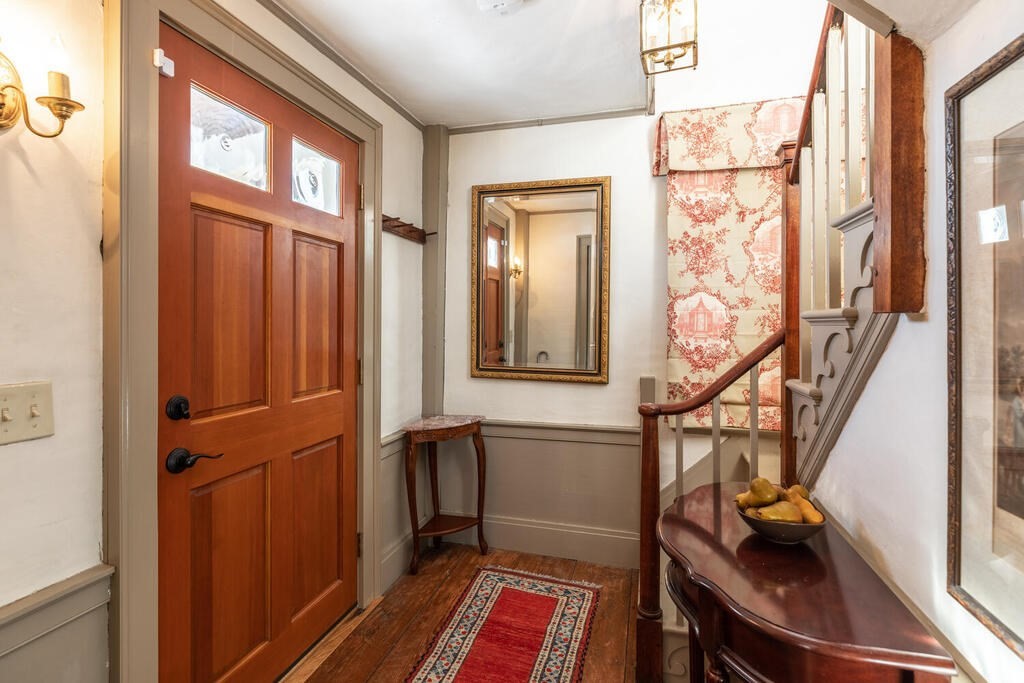 356 Main Street Amesbury, MA 01913 - Photo 5 of 42