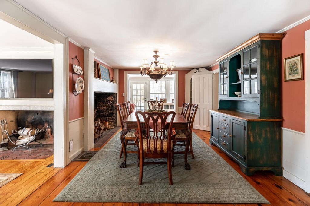 356 Main Street Amesbury, MA 01913 - Photo 9 of 42