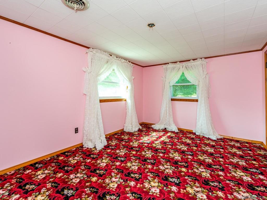 3225 Island Ford Road Brevard, NC 28712 - Photo 16 of 32 Gallery Image 16
