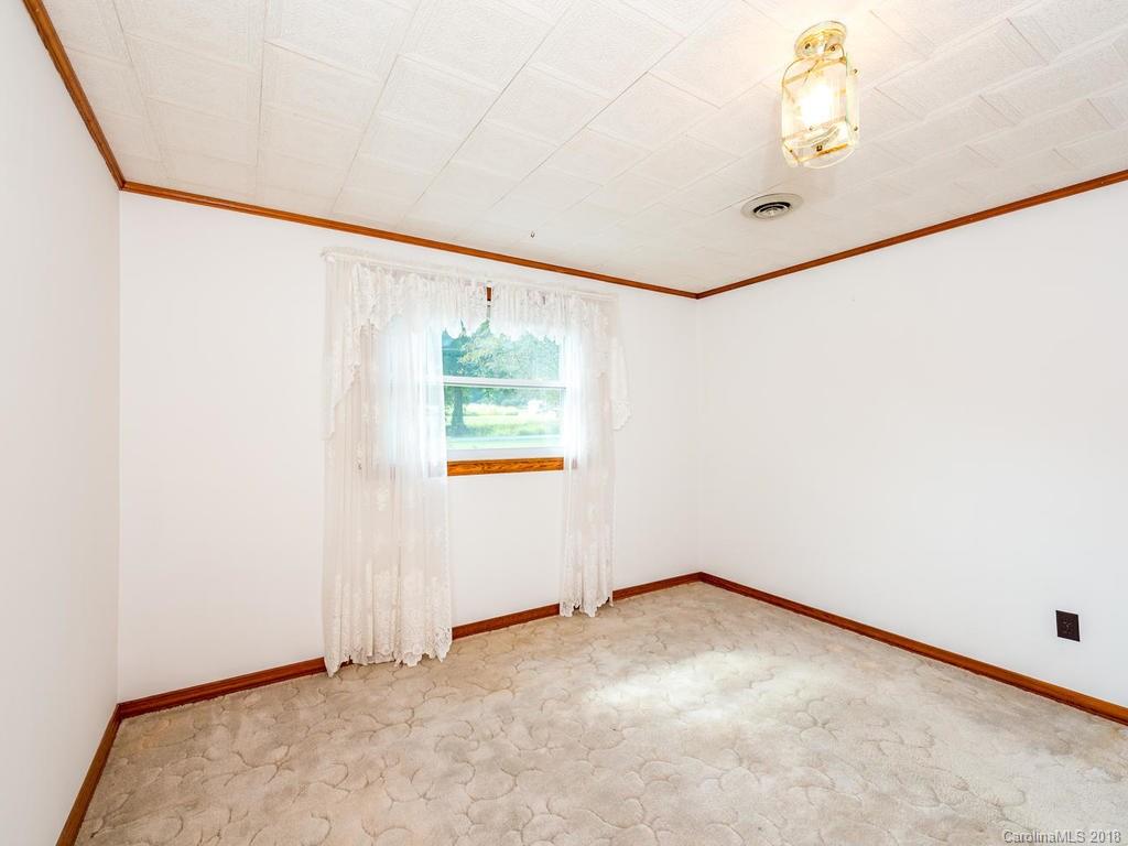 3225 Island Ford Road Brevard, NC 28712 - Photo 18 of 32 Gallery Image 18