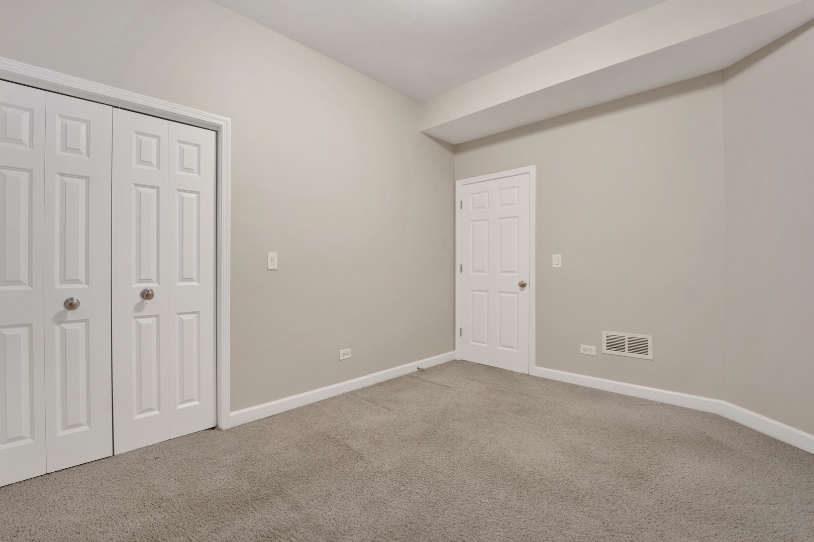 6025 North Ridge Avenue, Unit 1W Chicago, IL 60660 - Photo 24 of 27 Gallery Image 24