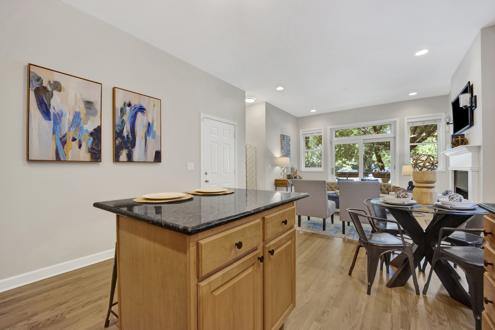 6025 North Ridge Avenue, Unit 1W Chicago, IL 60660 - Photo 6 of 27 Gallery Image 6