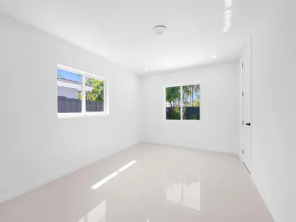 $1,075,000 | 1750 Northeast 49th Street, Fort Lauderdale, FL 33334