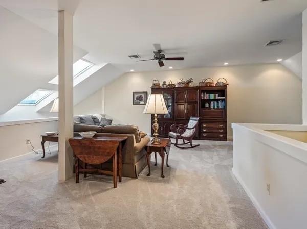 $775,000 | 70-5 South Quinsigamond Avenue, Unit 5, Shrewsbury, MA 01545