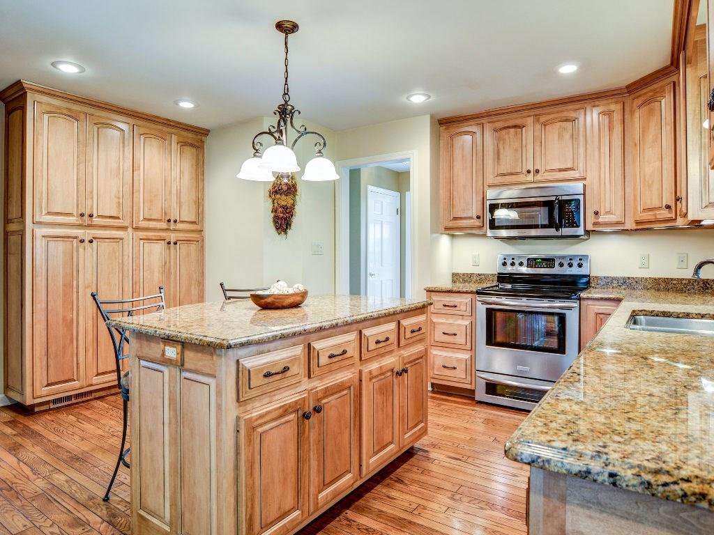 390 Dinnerbell Road Butler, PA 16002 - Photo 9 of 25
