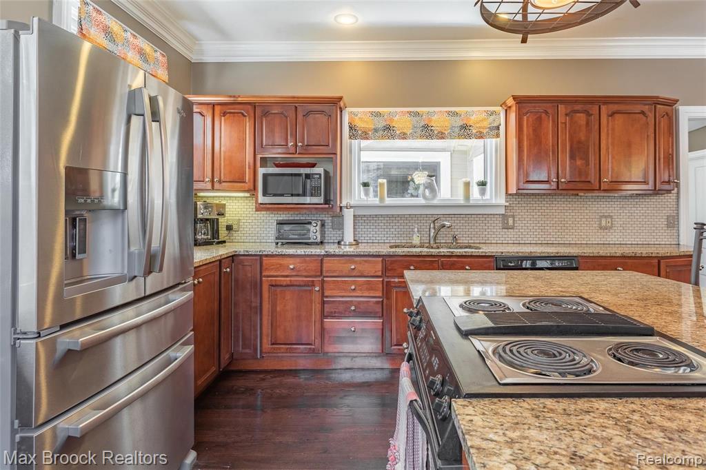 18277 Beverly Road Beverly Hills, MI 48025 - Photo 21 of 44