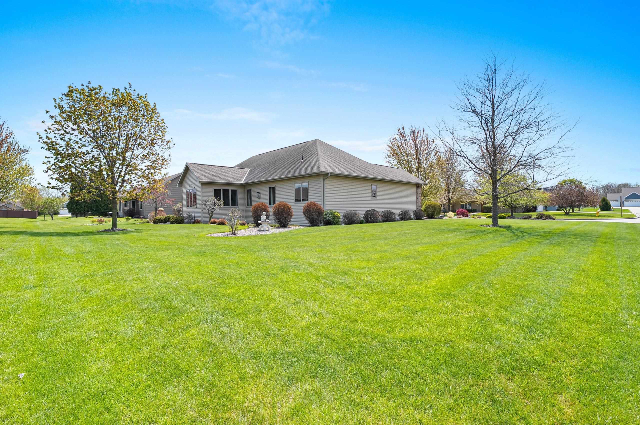 976 Springfield Drive De Pere, WI 54115 - Photo 65 of 83
