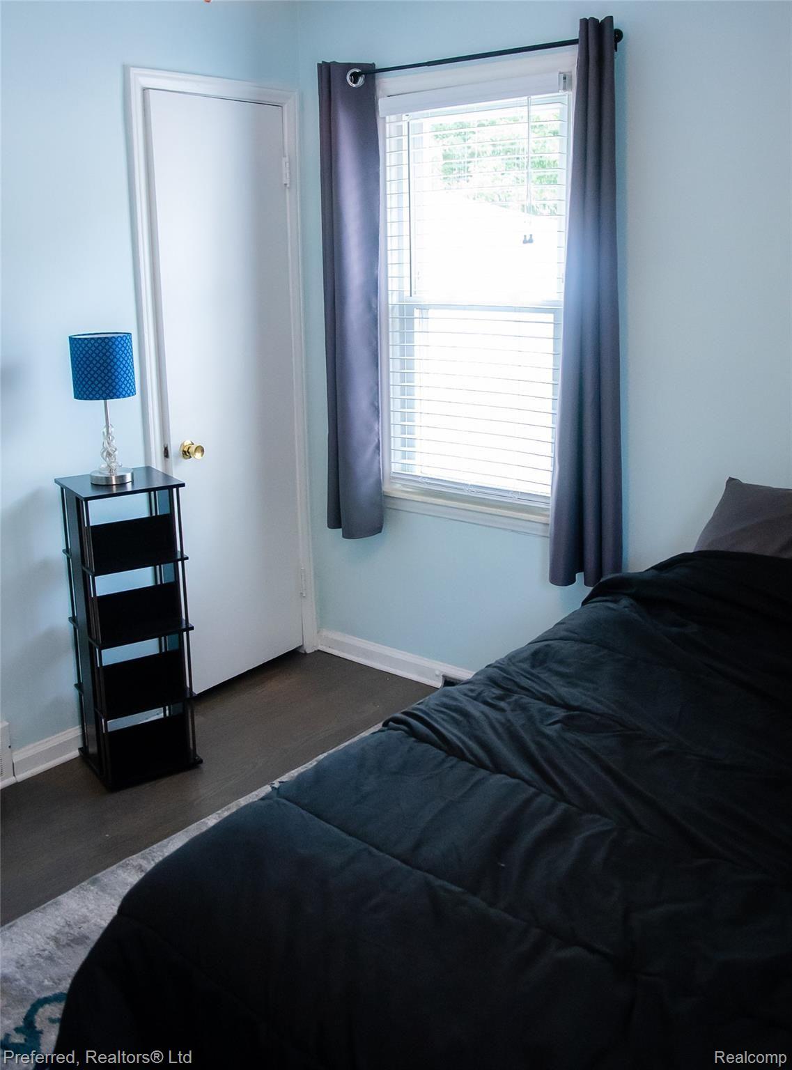 9341 Rosedale Boulevard Allen Park, MI 48101 - Photo 17 of 36 DSC_8403.jpg