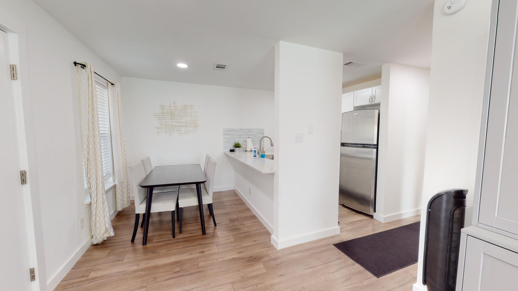6409 Burns Street, Unit 307 Austin, TX 78752 - Photo 2 of 19