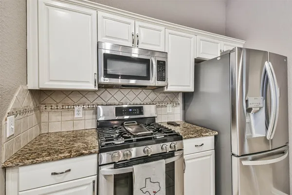 $2,300 | 4214 Maidenhead Drive, Pasadena, TX 77504