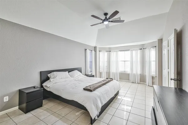 $2,300 | 4214 Maidenhead Drive, Pasadena, TX 77504