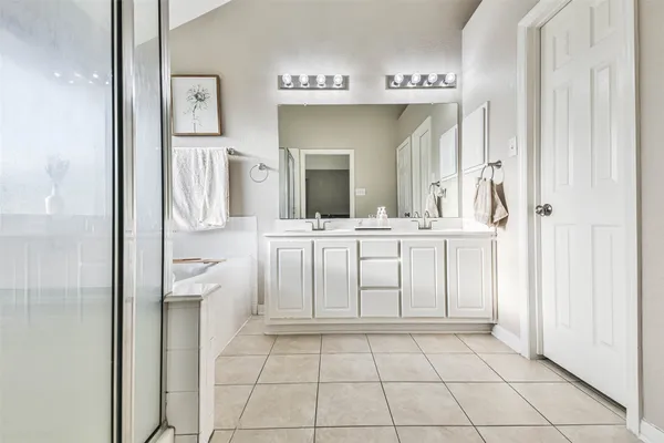 $2,300 | 4214 Maidenhead Drive, Pasadena, TX 77504