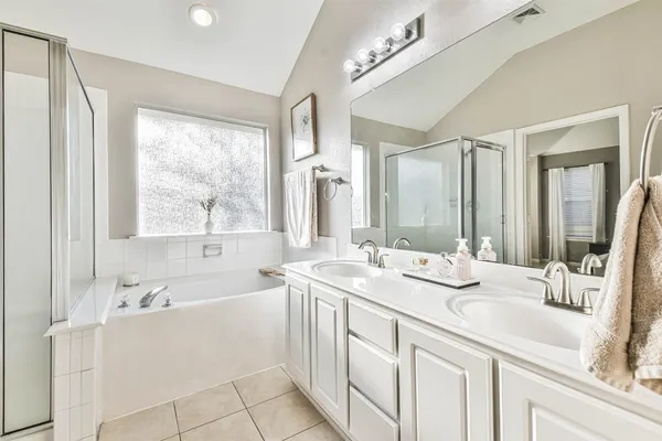 $2,300 | 4214 Maidenhead Drive, Pasadena, TX 77504