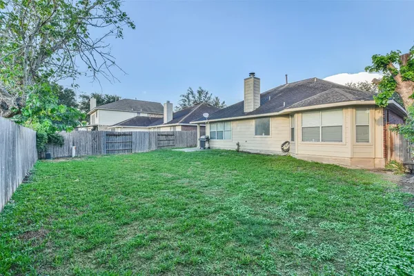 $2,300 | 4214 Maidenhead Drive, Pasadena, TX 77504