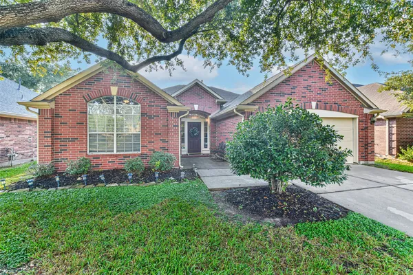 $2,300 | 4214 Maidenhead Drive, Pasadena, TX 77504