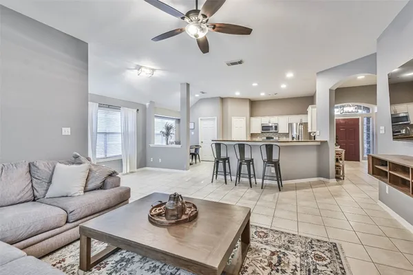 $2,300 | 4214 Maidenhead Drive, Pasadena, TX 77504