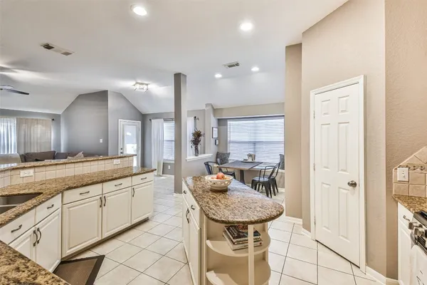 $2,300 | 4214 Maidenhead Drive, Pasadena, TX 77504
