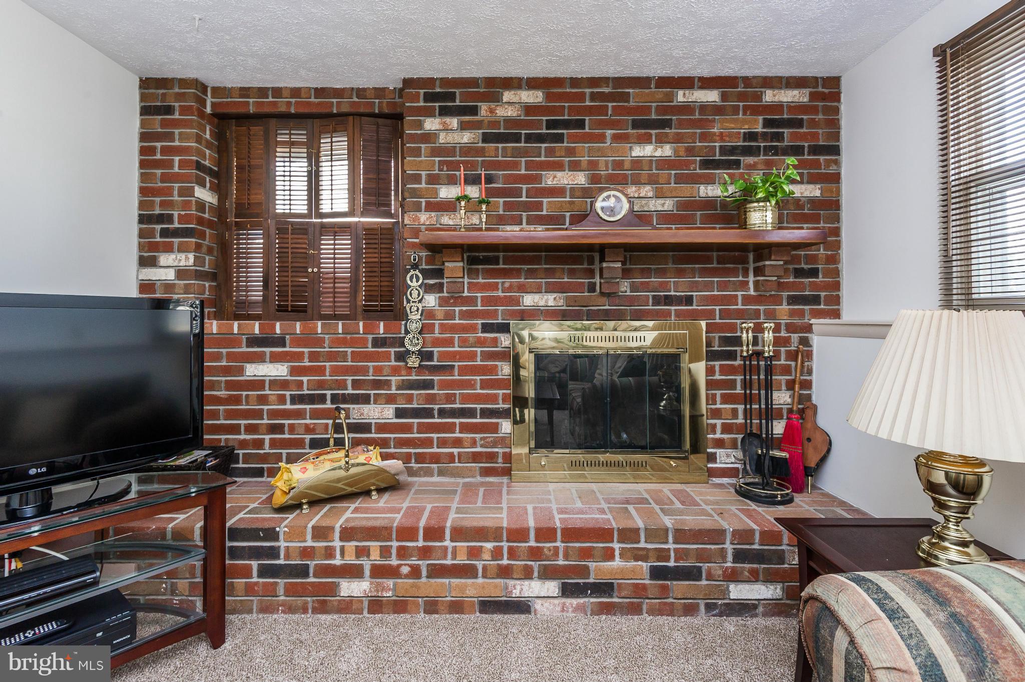 8642 Manorfield Road Baltimore, MD 21236 - Photo 14 of 20 Family Room