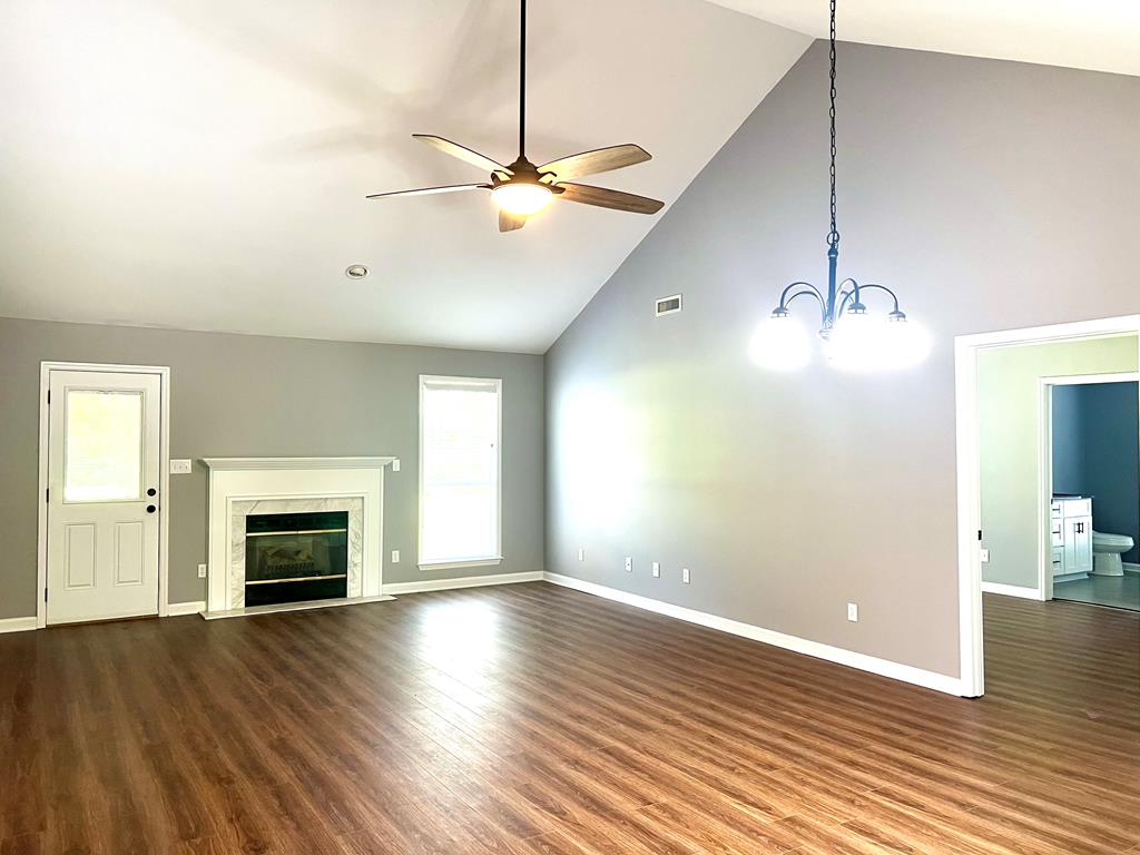1905 Ridgefield Way Dalton, GA 30720 - Photo 6 of 26 Gallery Image 6