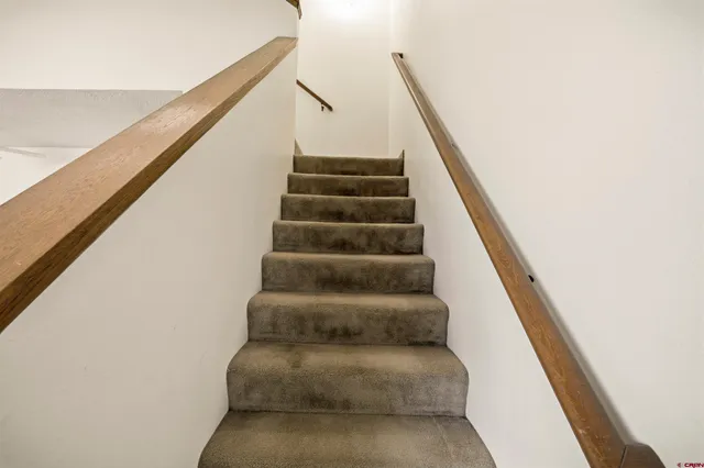 an empty room with a empty space and window