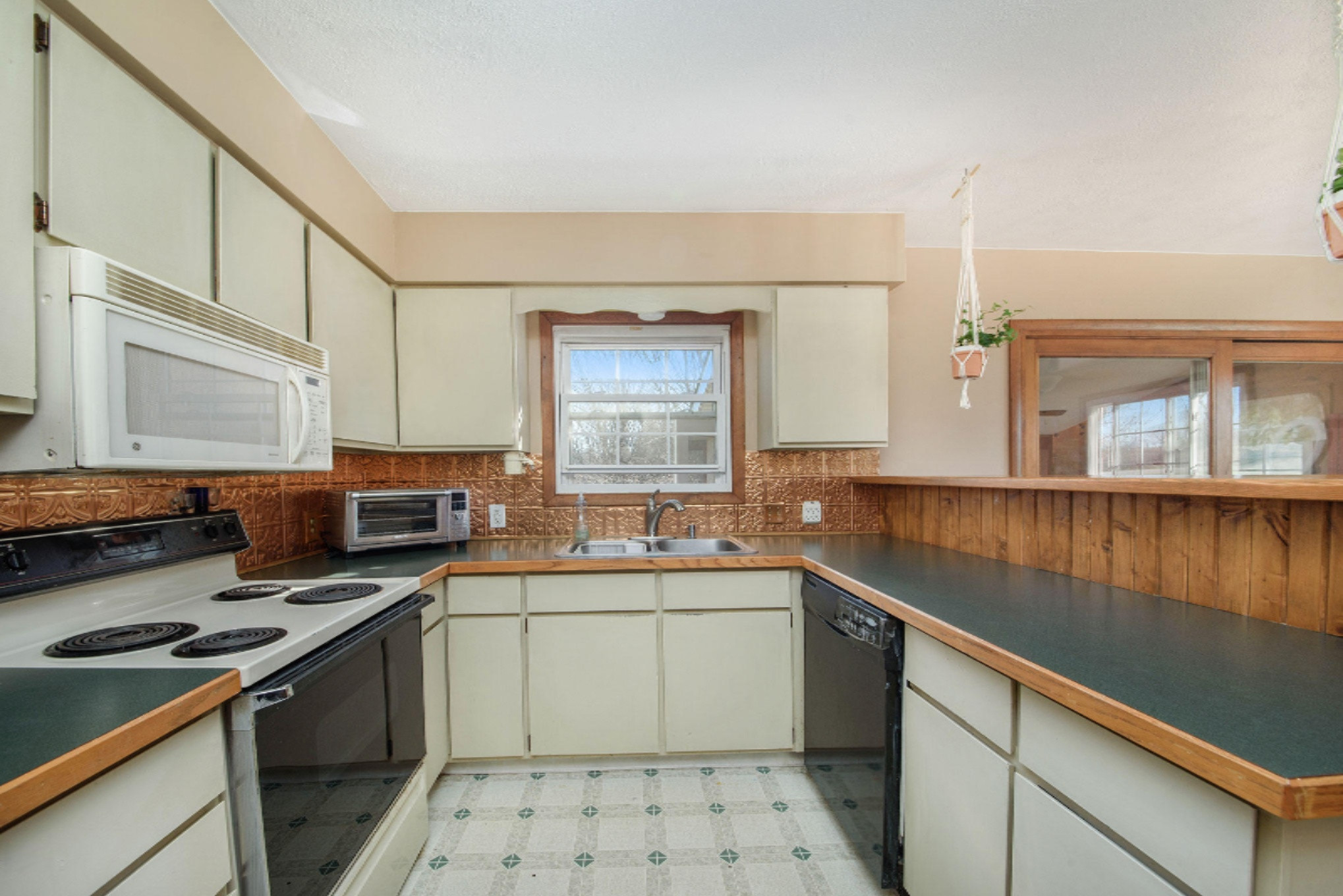 1382 Prairie Creek Road Ionia, MI 48846 - Photo 5 of 32 _DSC4763